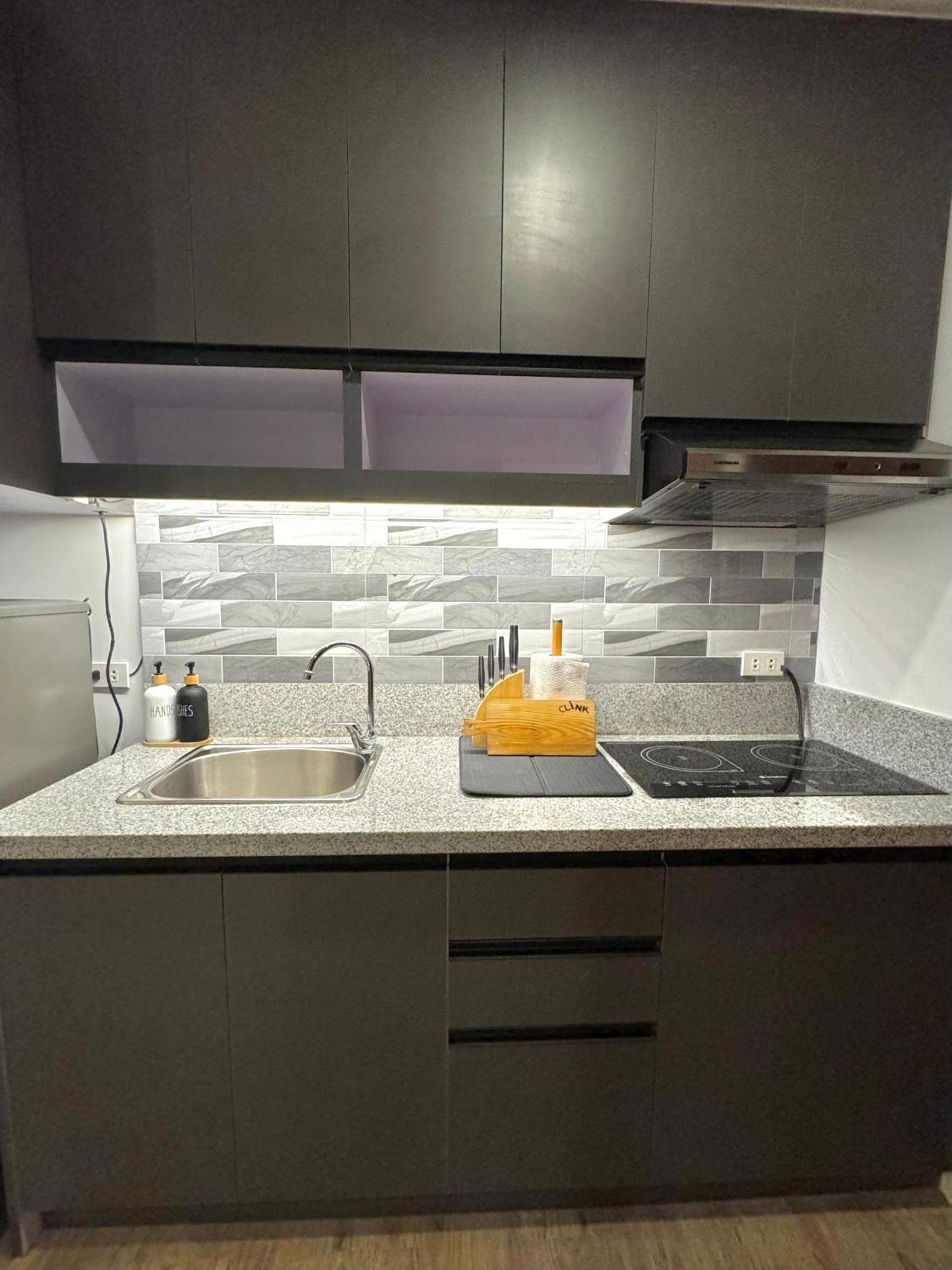 Fullerton Suites Puting Kahoy Kültér fotó
